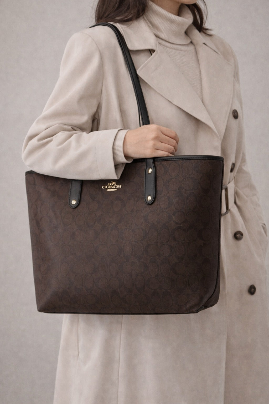 Coach City Zip Tote In Signature Canvas